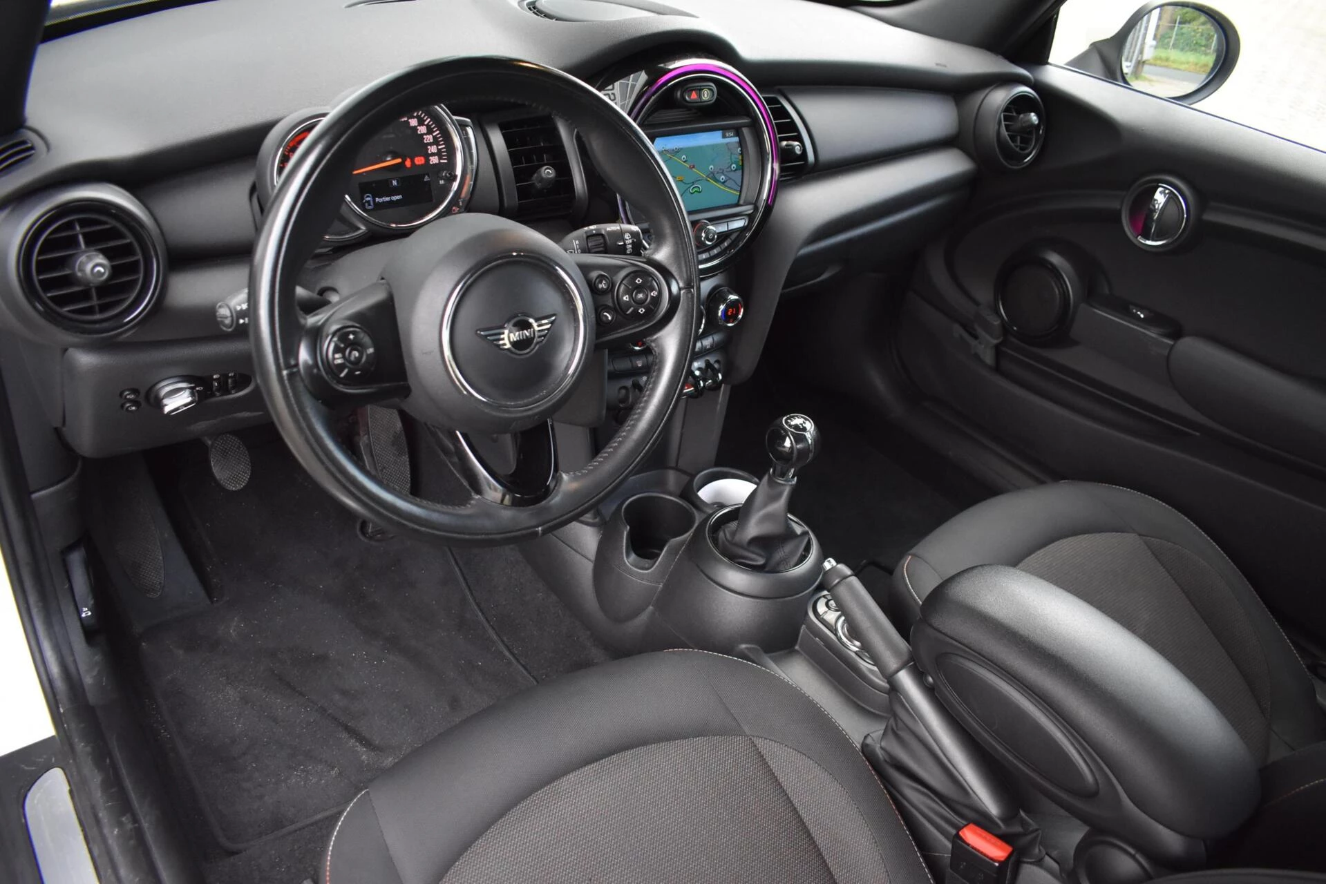 Hoofdafbeelding MINI One