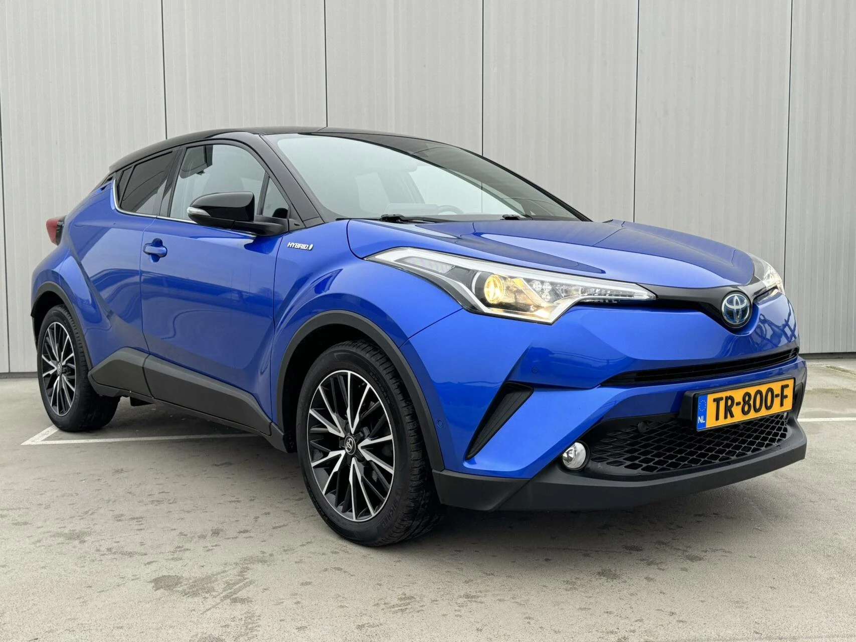 Hoofdafbeelding Toyota C-HR