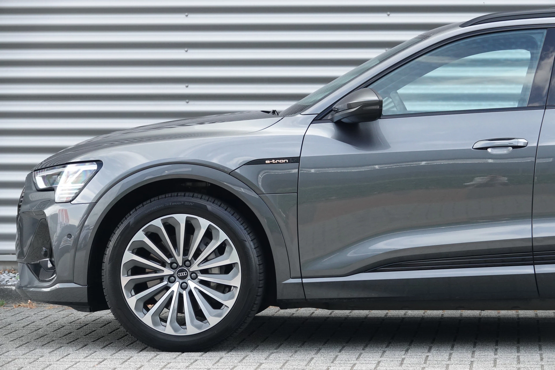 Hoofdafbeelding Audi e-tron