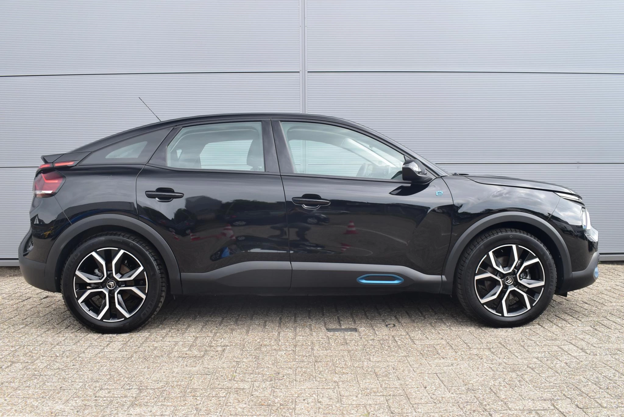 Hoofdafbeelding Citroën ë-C4