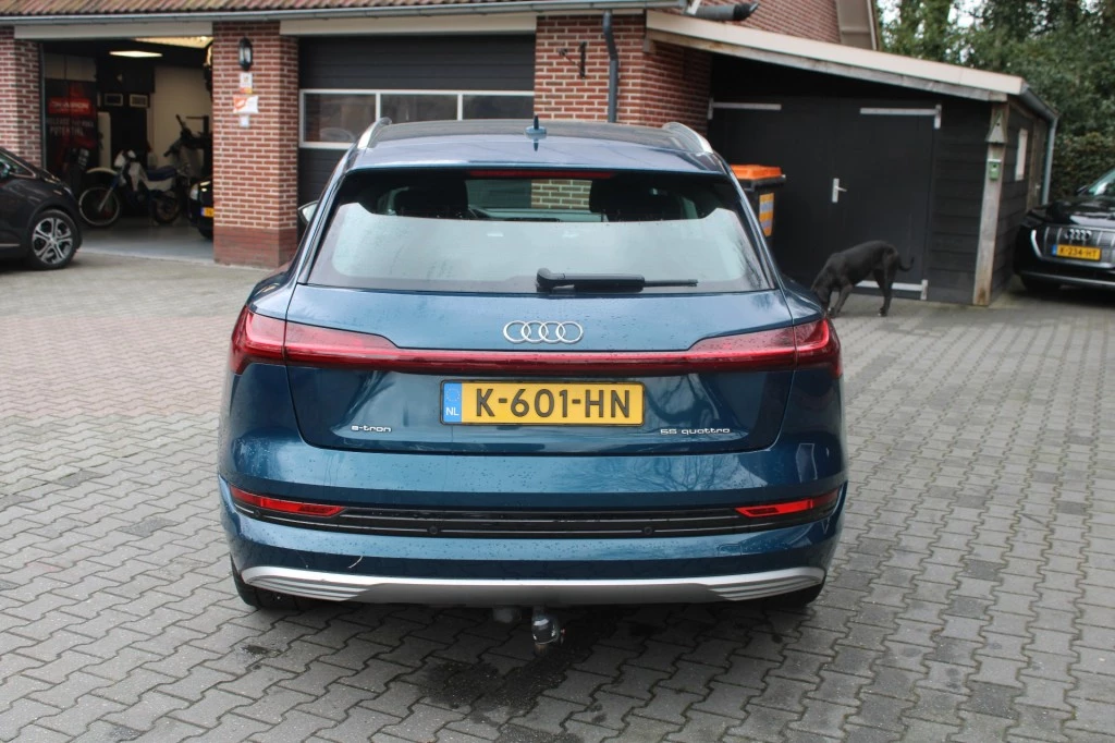 Hoofdafbeelding Audi e-tron