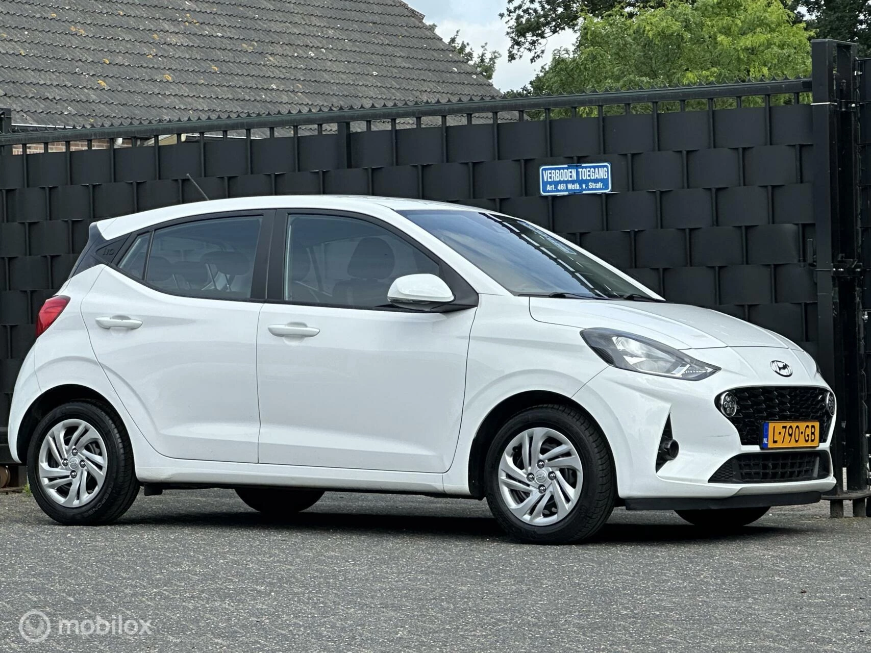 Hoofdafbeelding Hyundai i10