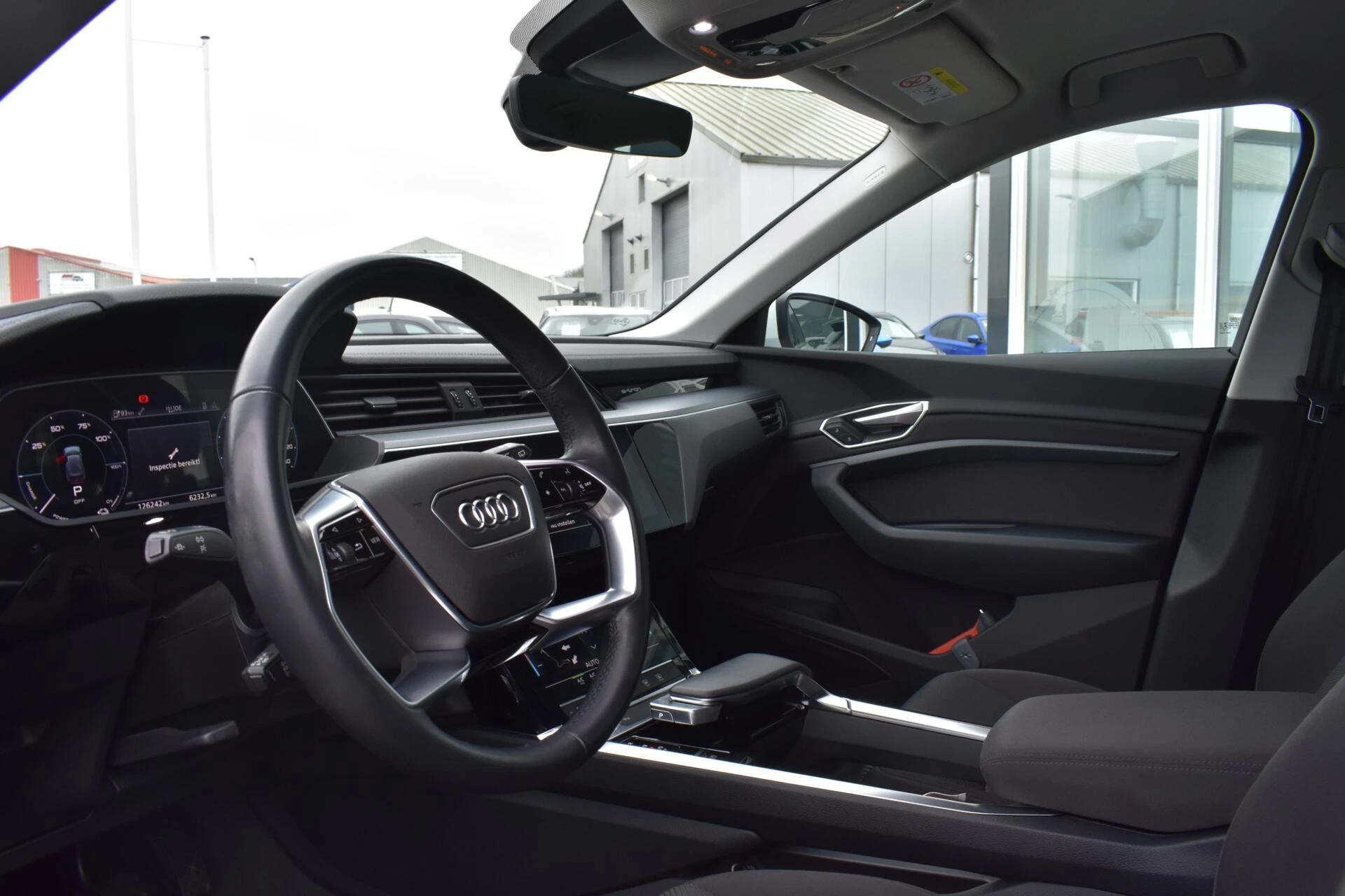 Hoofdafbeelding Audi e-tron