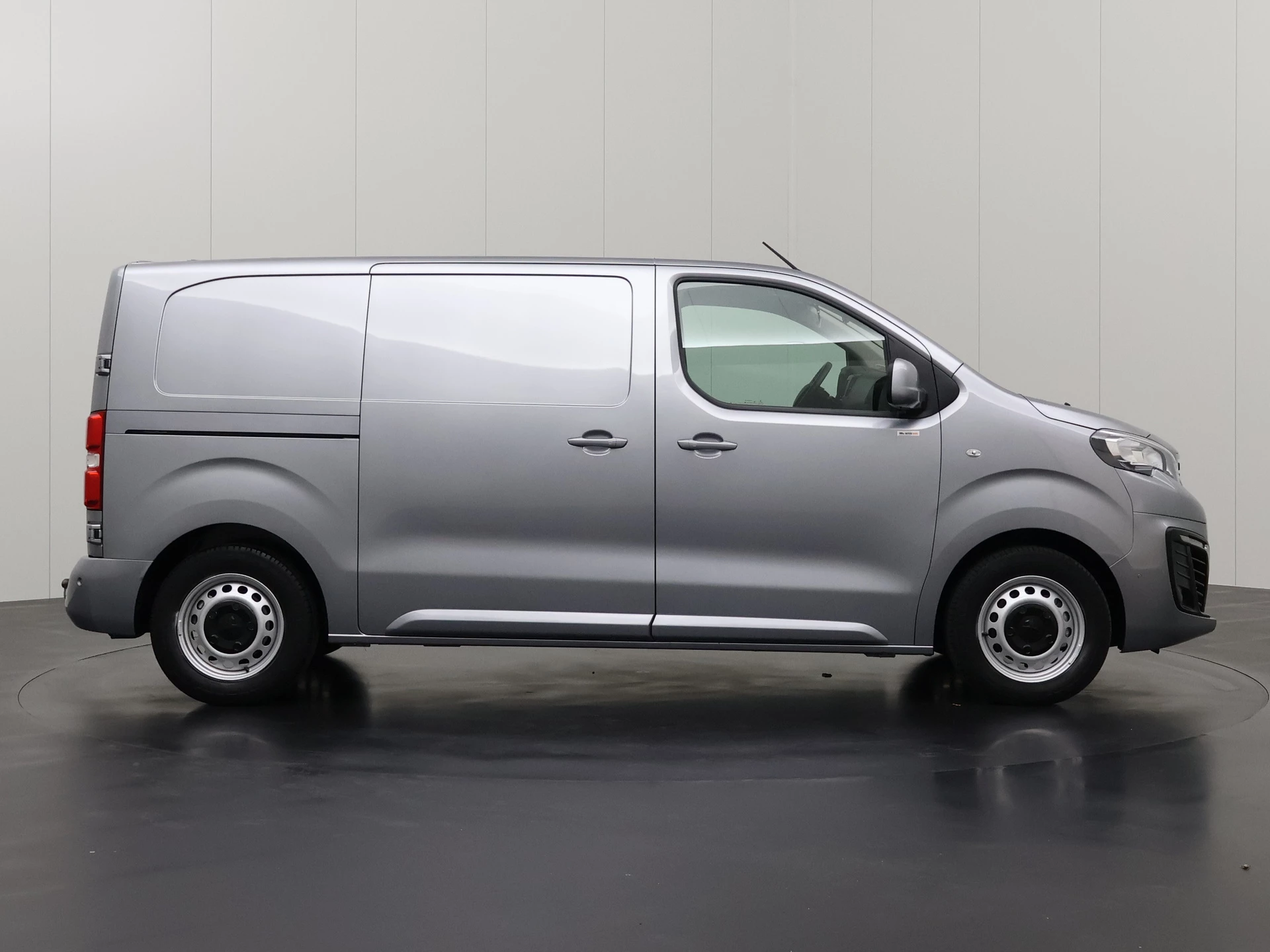 Hoofdafbeelding Peugeot e-Expert
