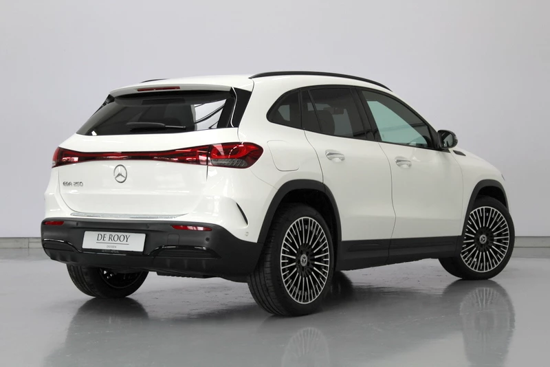 Hoofdafbeelding Mercedes-Benz EQA