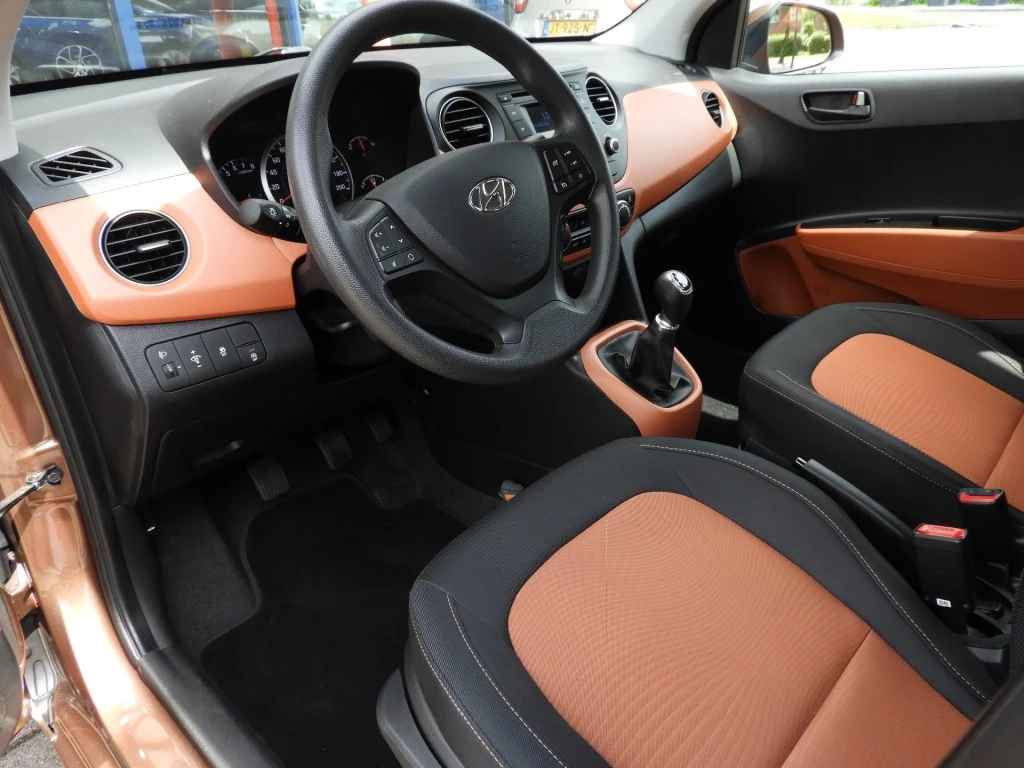 Hoofdafbeelding Hyundai i10