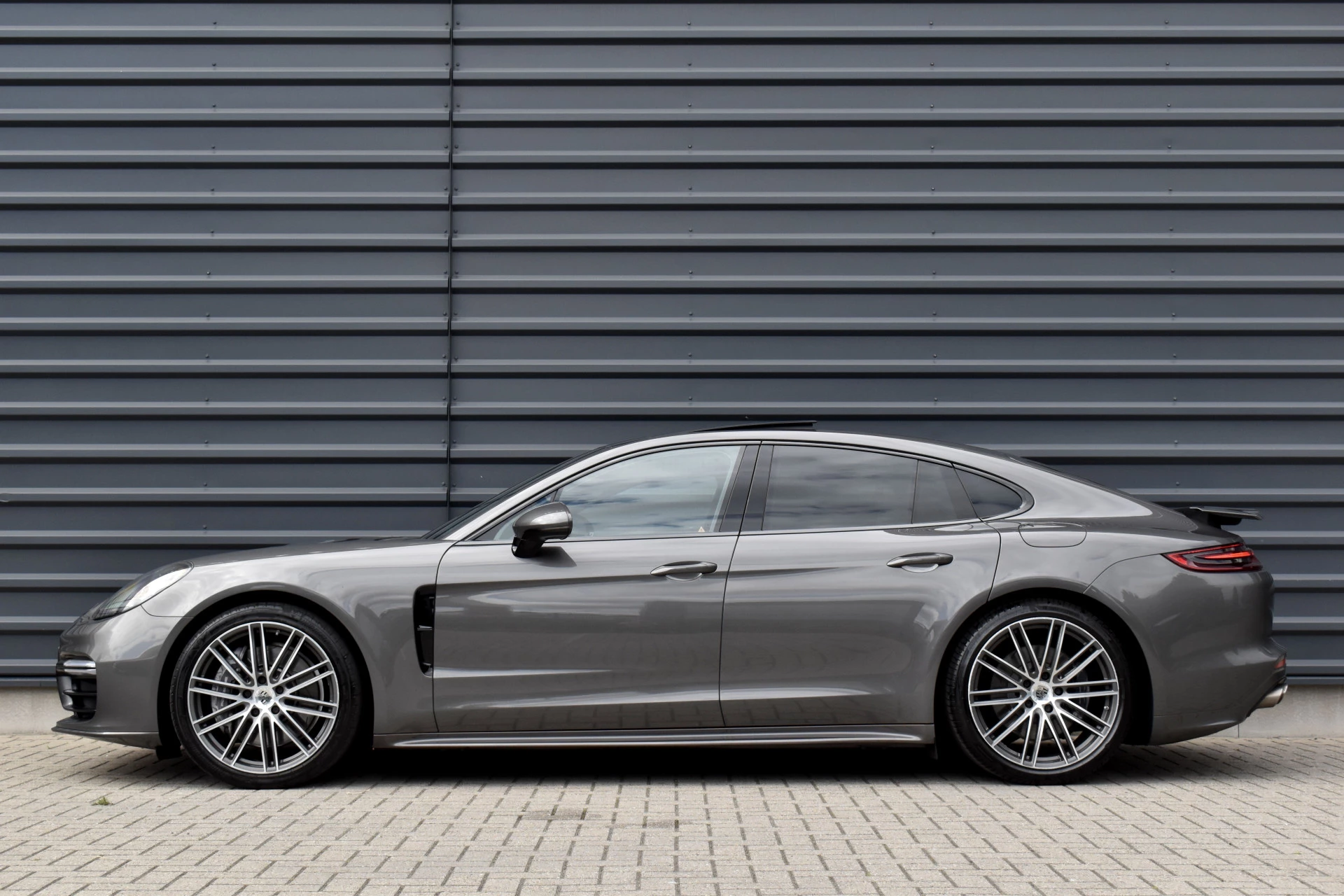 Hoofdafbeelding Porsche Panamera