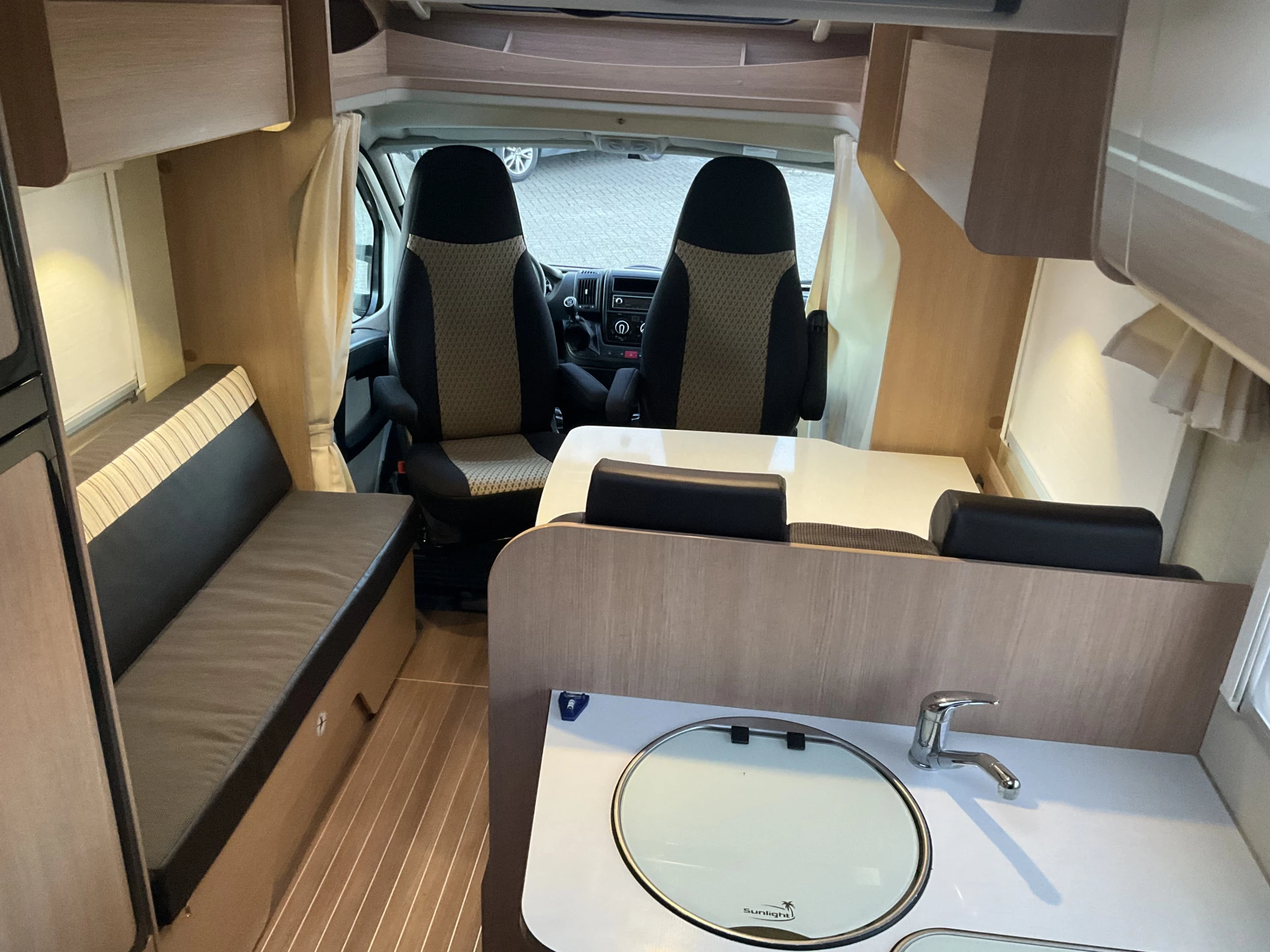 Hoofdafbeelding Carado T 59 2.3 131pk Airco Cruise Trekhaak Fietsendrager 2-Persoons Sunlight Carado