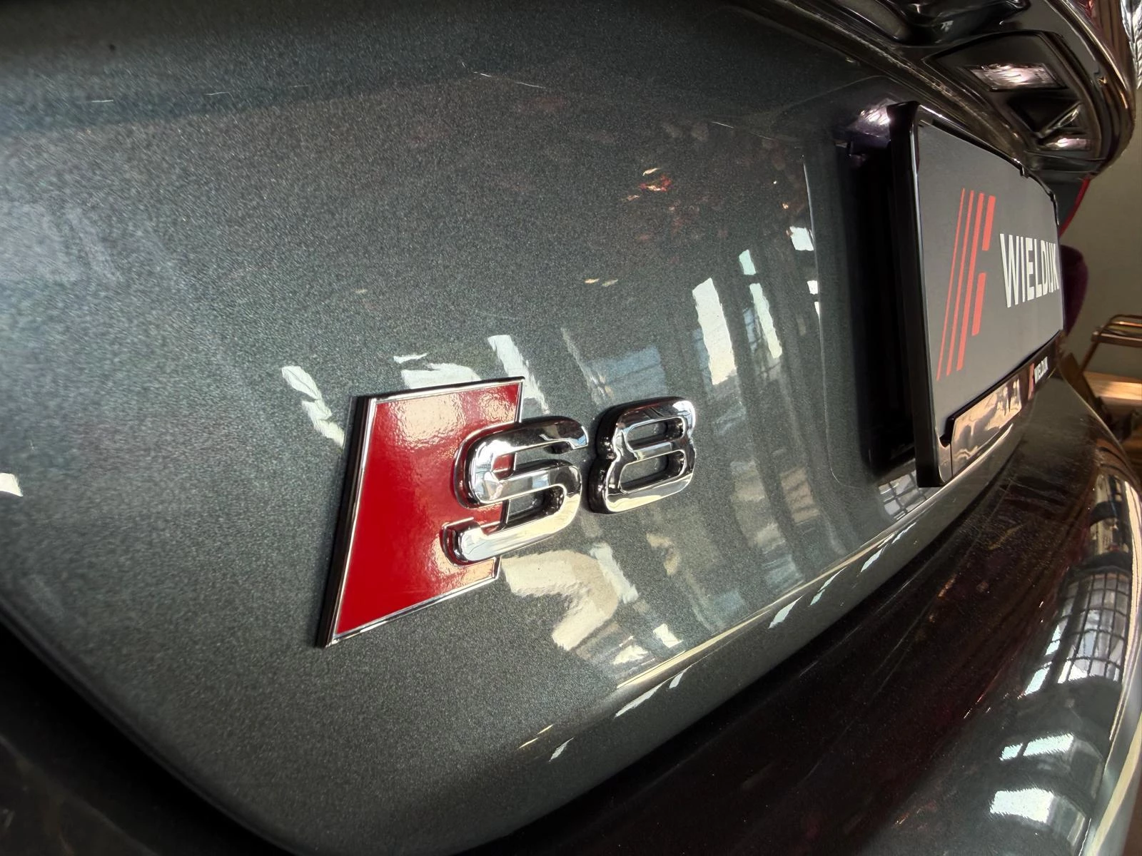 Hoofdafbeelding Audi A8