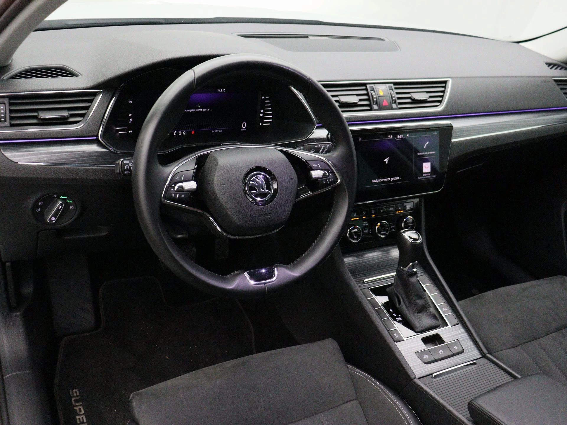 Hoofdafbeelding Škoda Superb