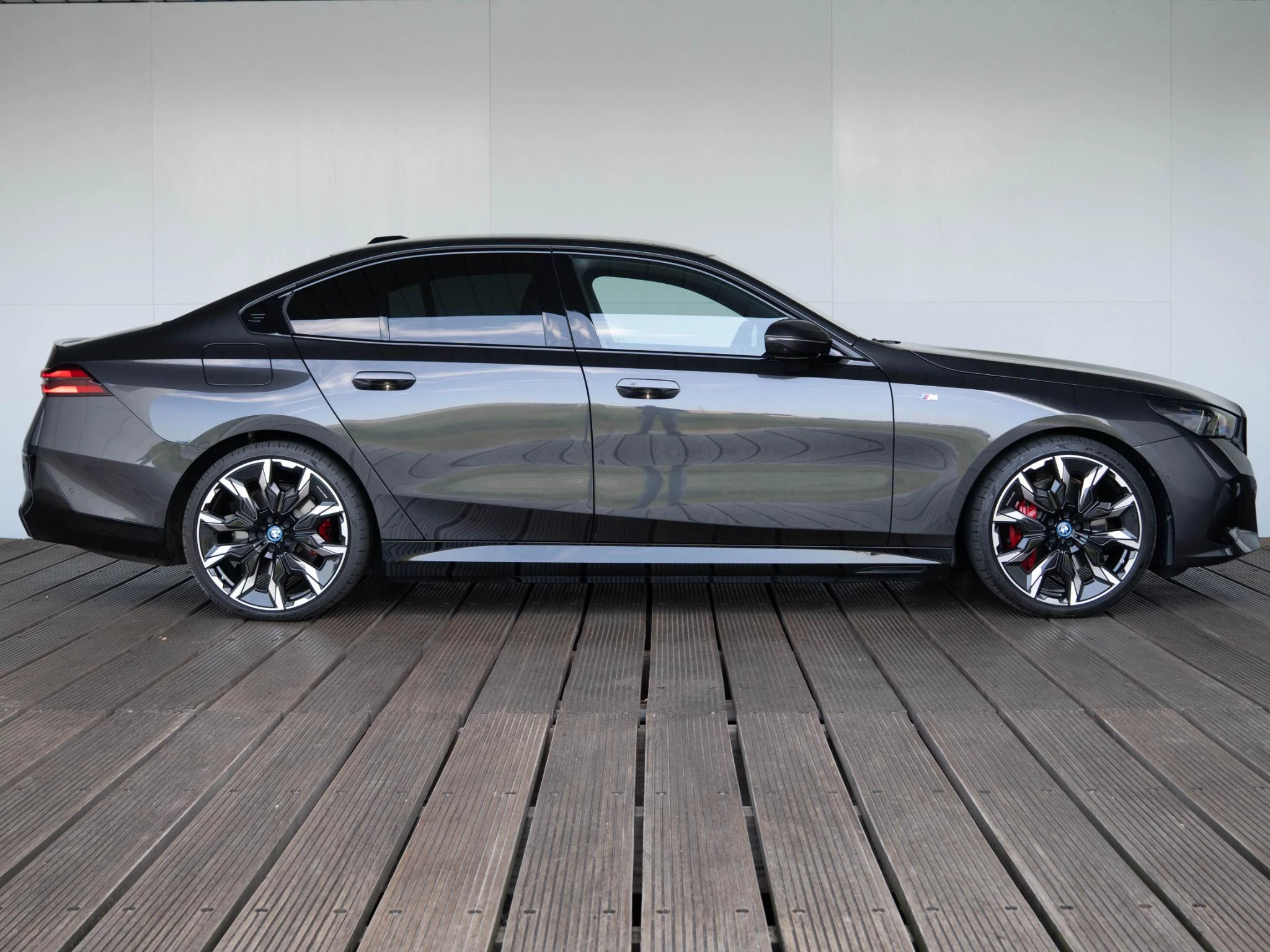 Hoofdafbeelding BMW i5