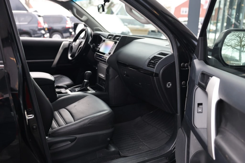 Hoofdafbeelding Toyota Land Cruiser