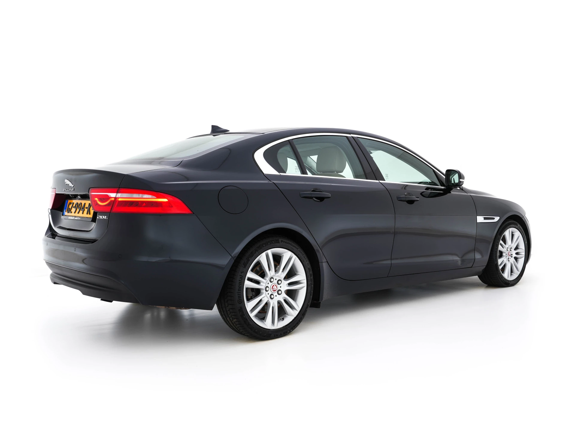 Hoofdafbeelding Jaguar XE