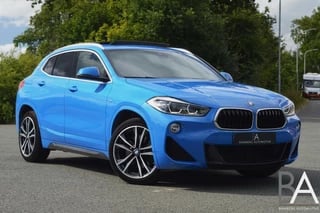 BMW X2 2.0i xDrive M-sport|leder|pano|trekhaak|xenon|sfeer