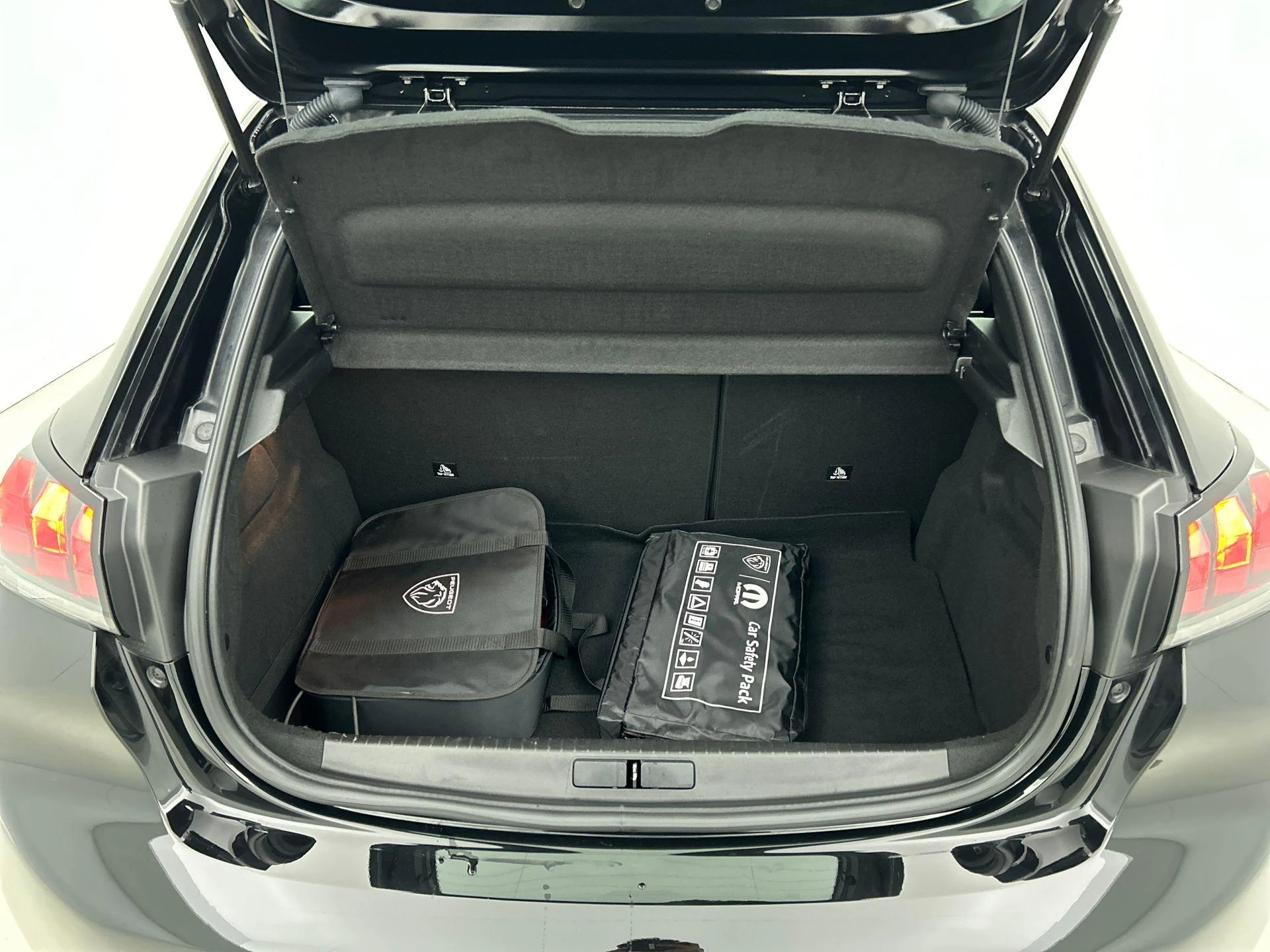 Hoofdafbeelding Peugeot e-208