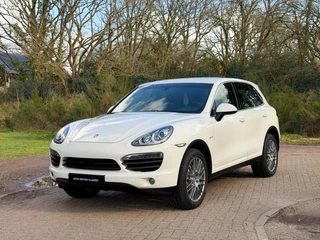 Hoofdafbeelding Porsche Cayenne Porsche Cayenne 3.0 S Hybrid | Sandweiss