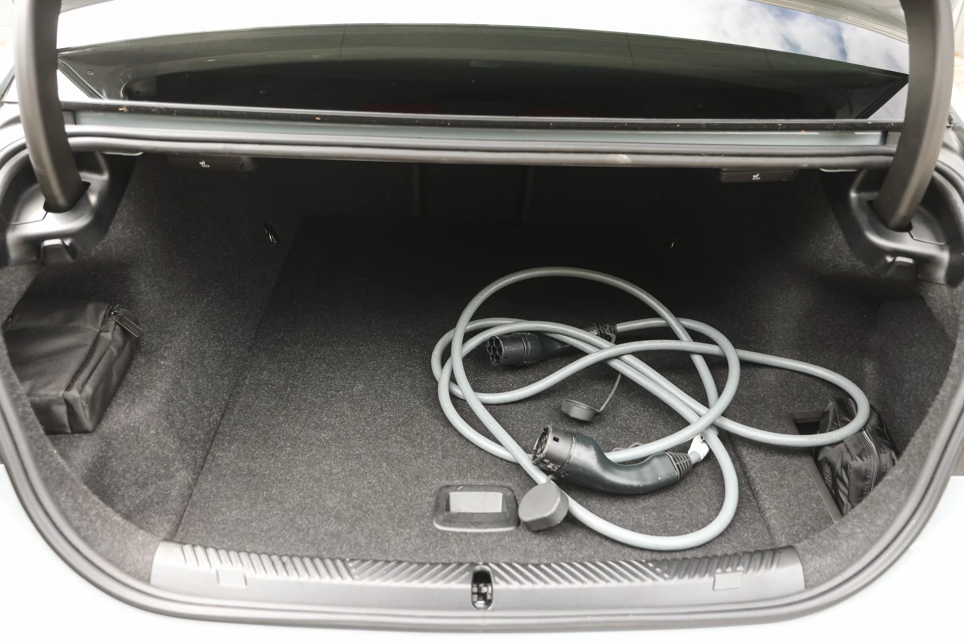 Hoofdafbeelding BMW i5
