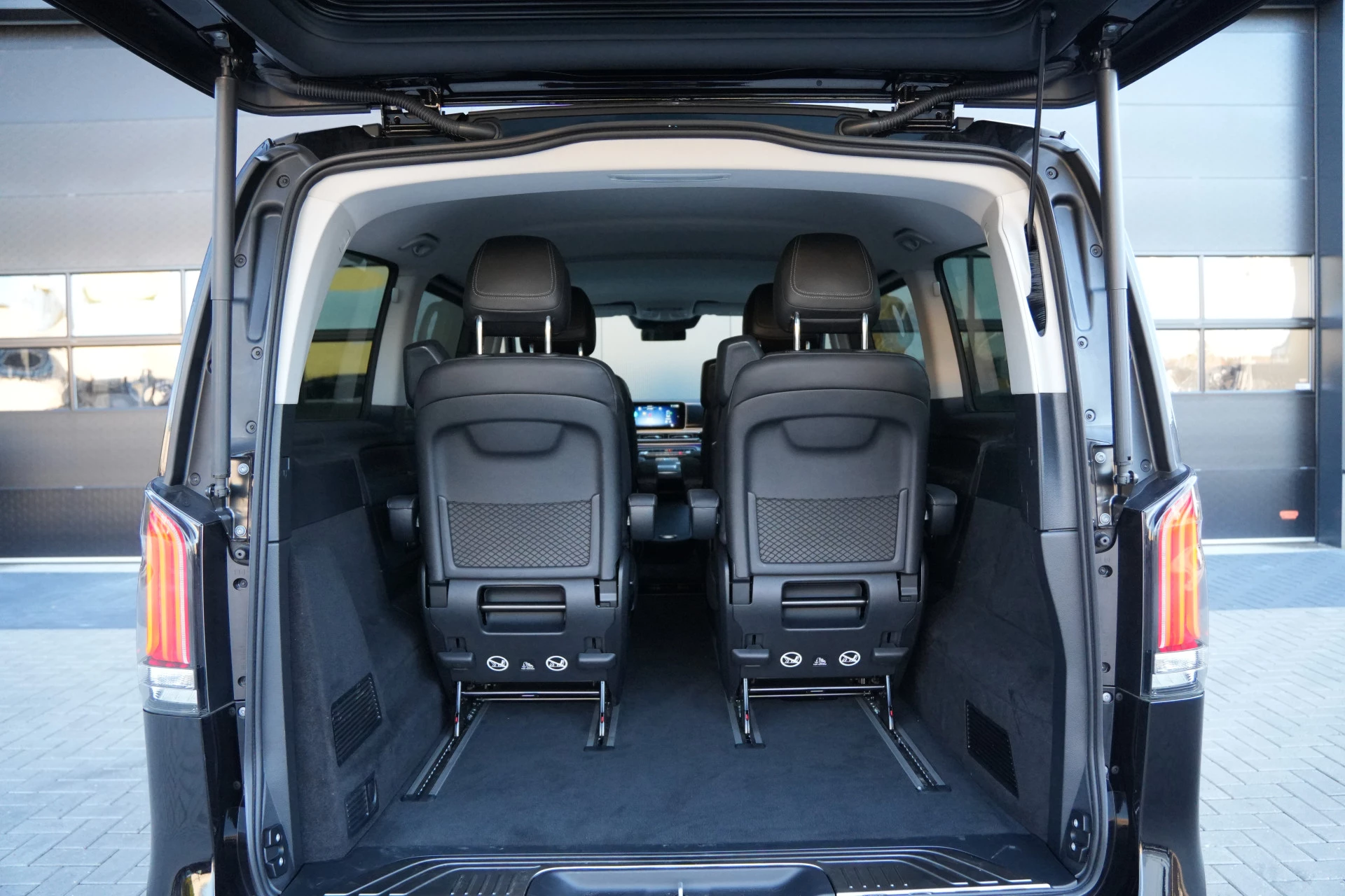 Hoofdafbeelding Mercedes-Benz EQV