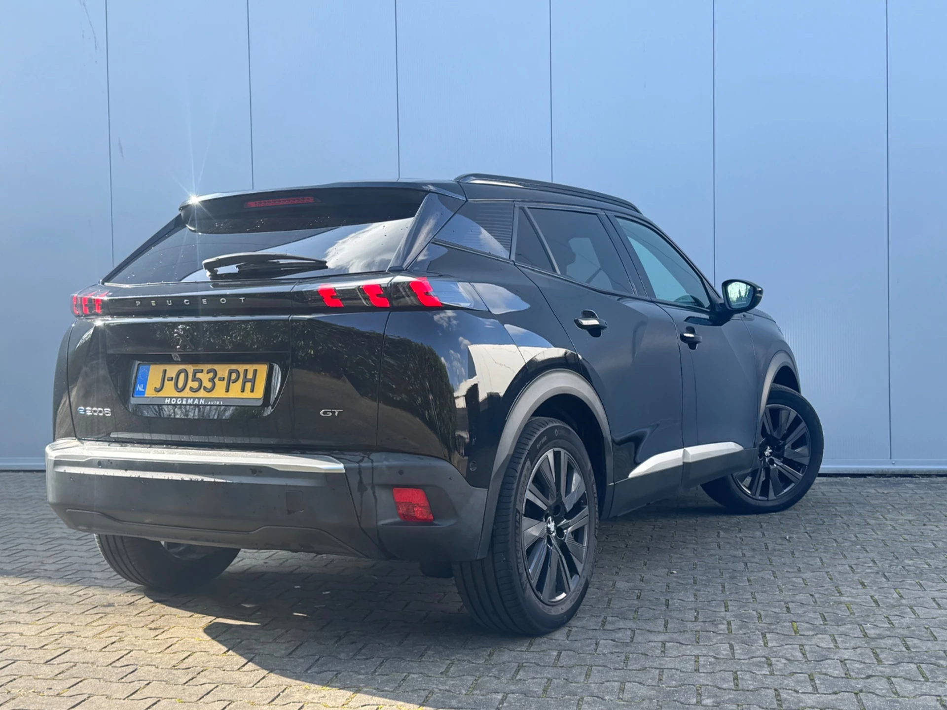 Hoofdafbeelding Peugeot e-2008