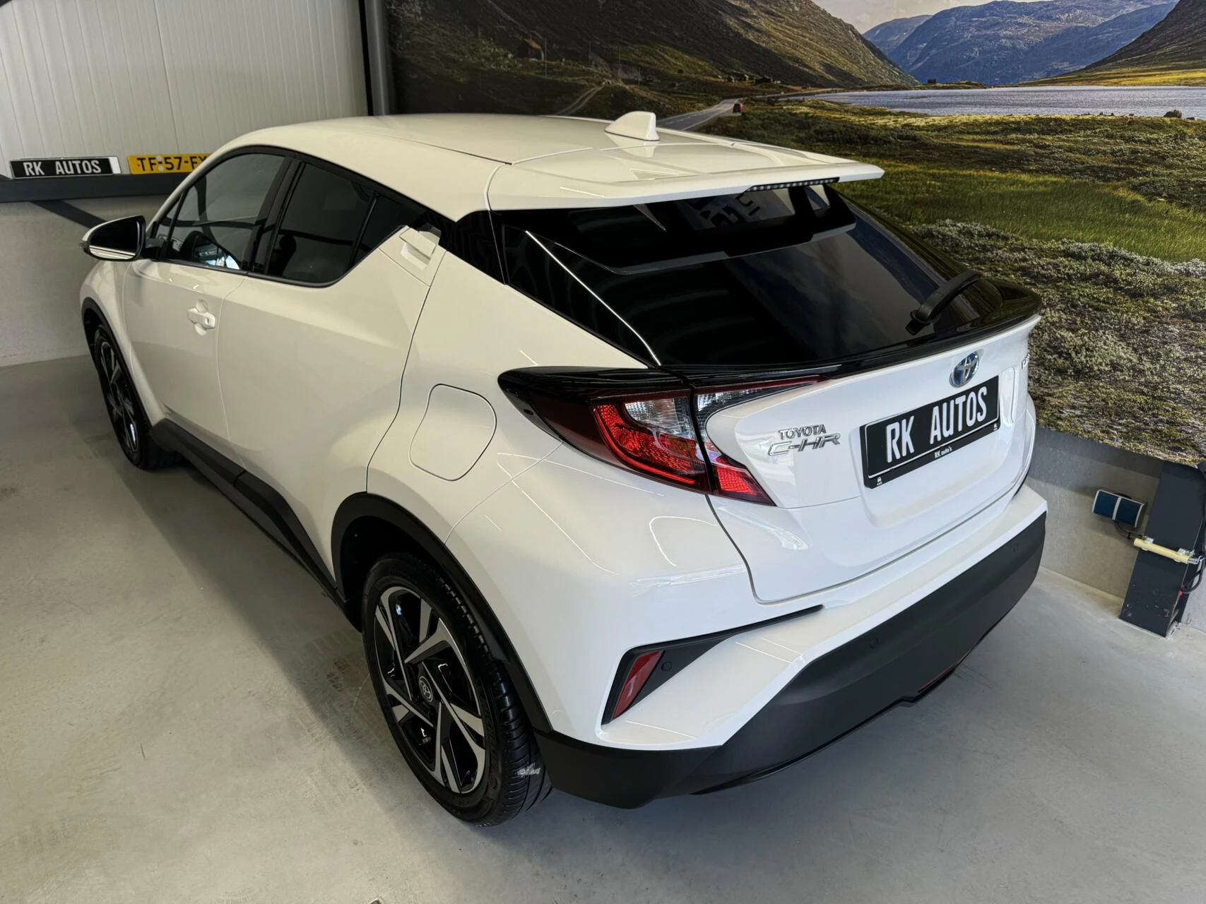 Hoofdafbeelding Toyota C-HR