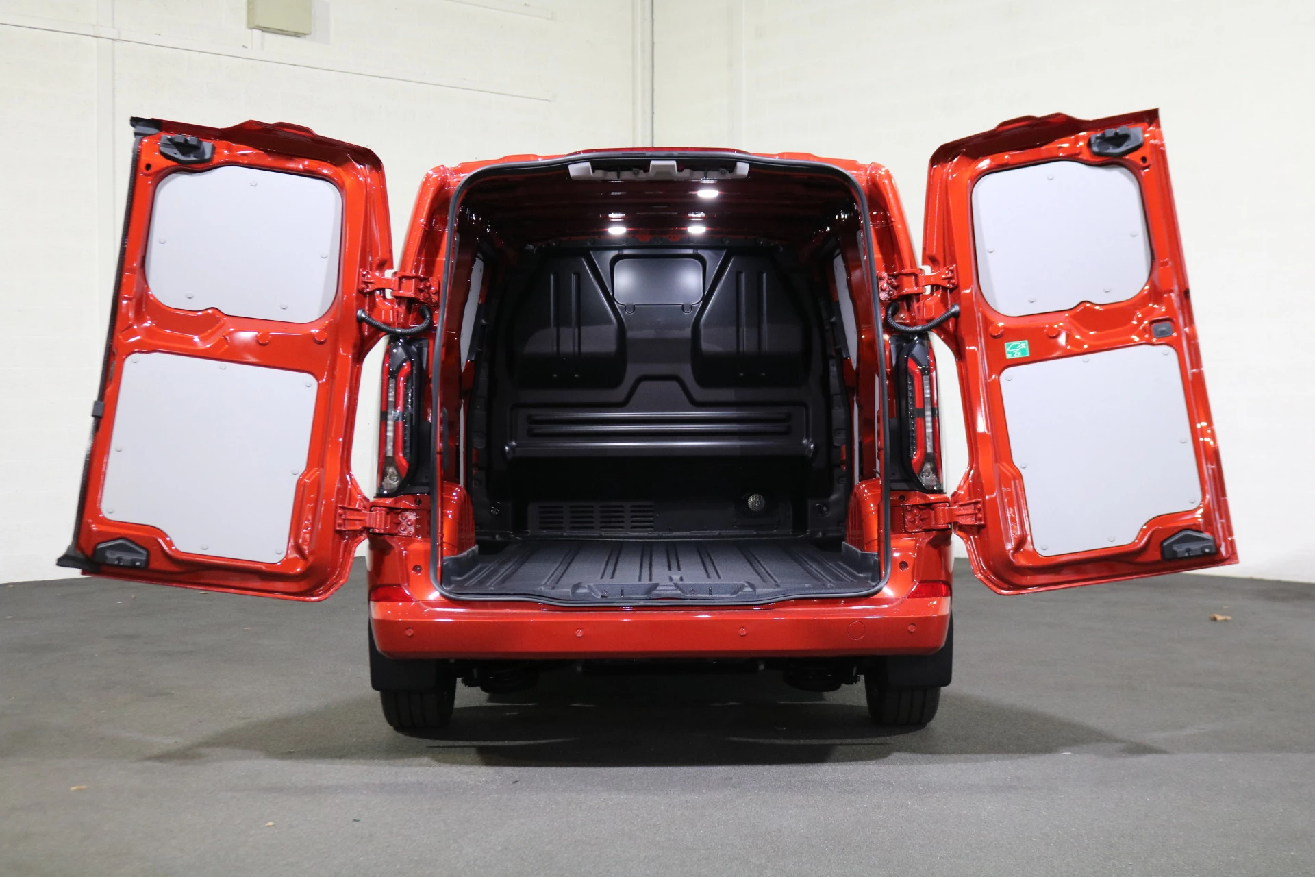 Hoofdafbeelding Ford E-Transit Custom