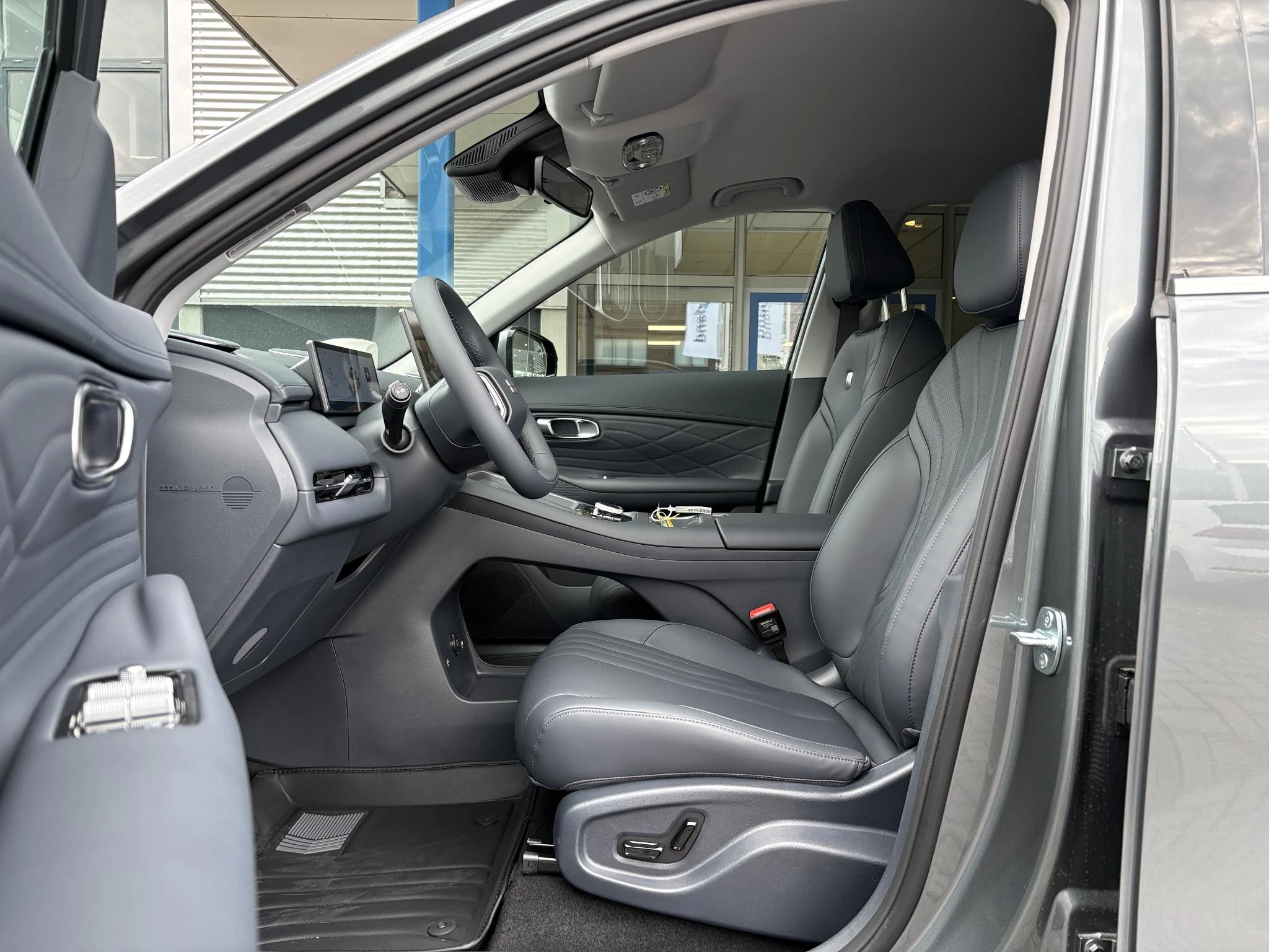 Hoofdafbeelding Geely Starray EM-i