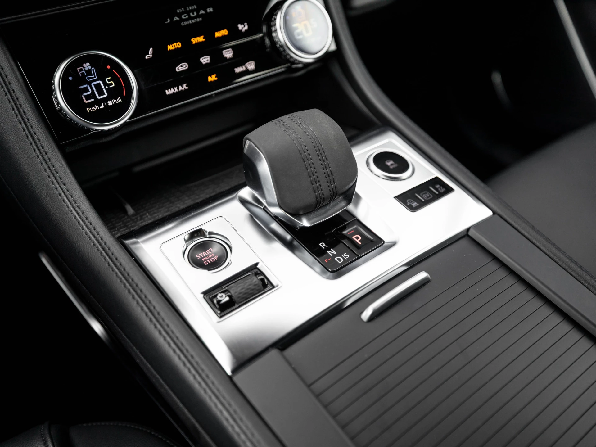 Hoofdafbeelding Jaguar F-PACE