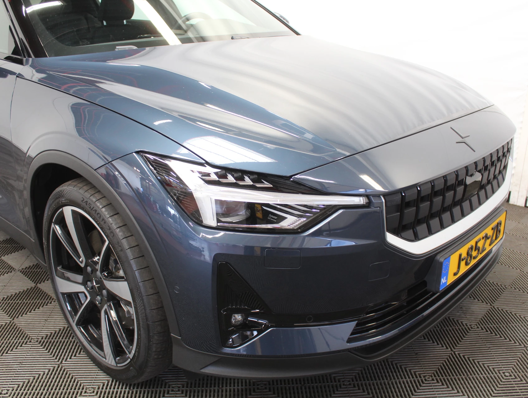 Hoofdafbeelding Polestar 2