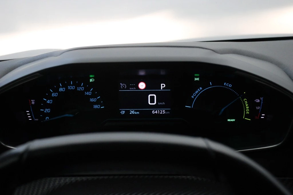 Hoofdafbeelding Peugeot e-208