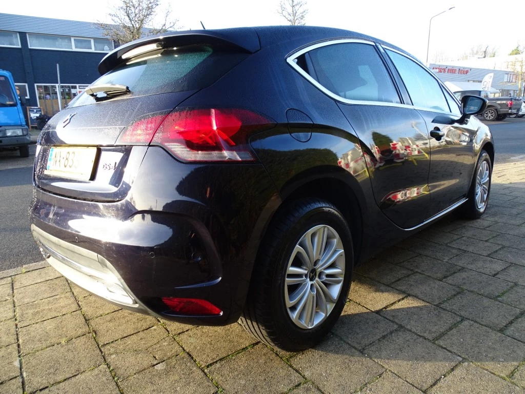 Hoofdafbeelding DS DS 4