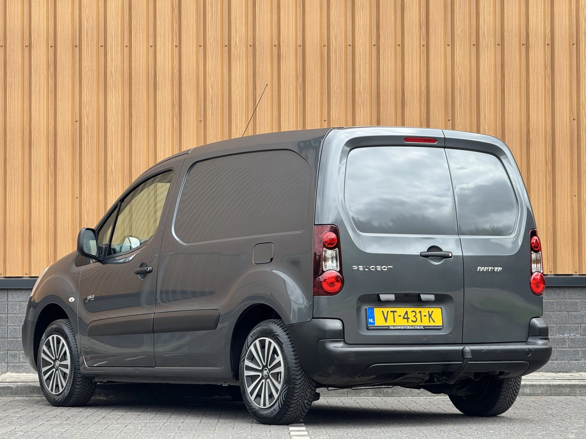Hoofdafbeelding Peugeot Partner