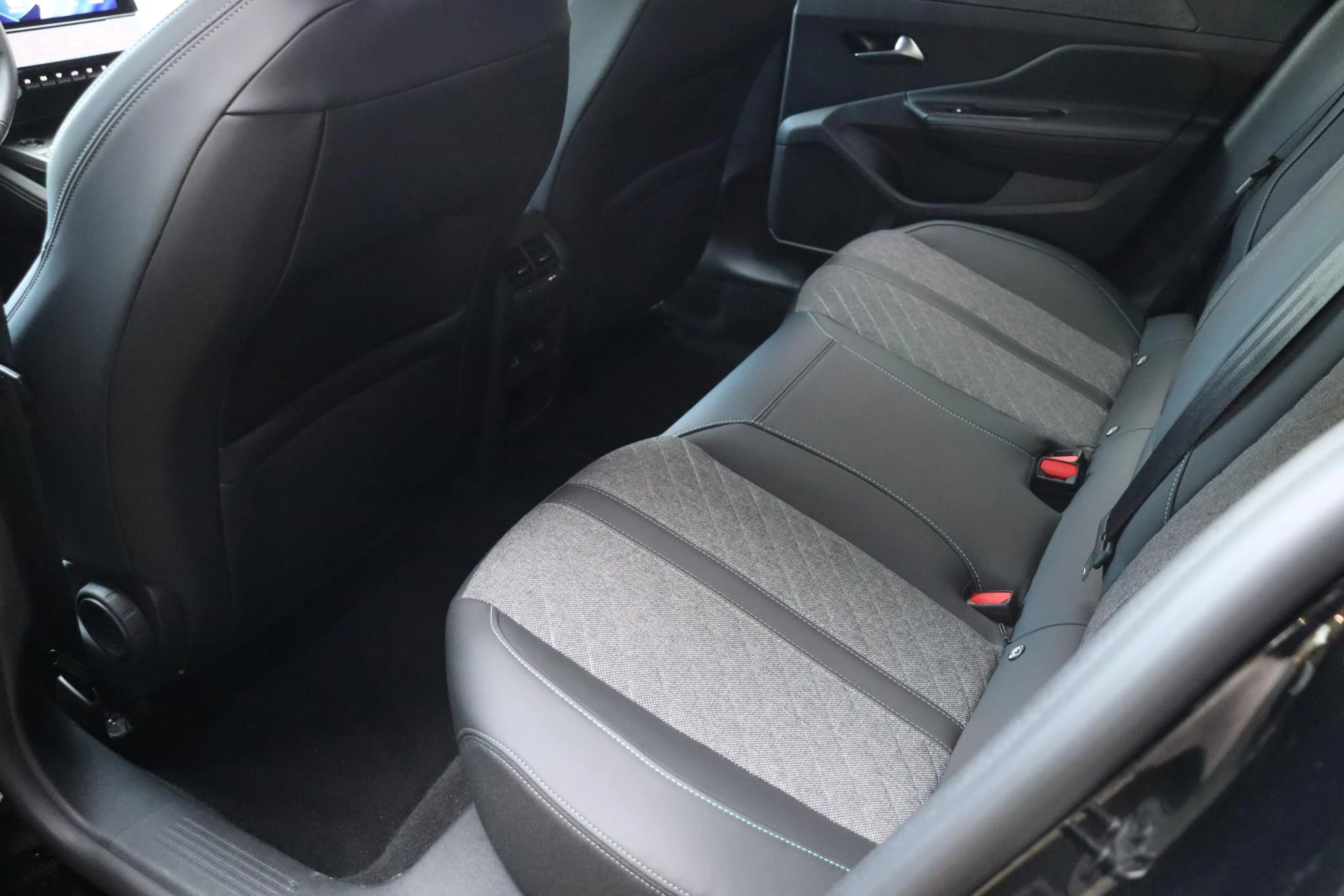 Hoofdafbeelding Peugeot 408