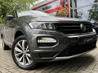 Volkswagen T-Roc 1.0 116PK TSI SPORT *!* NAVIGATIE/ 17 INCH/ PDC/ ECC *!*