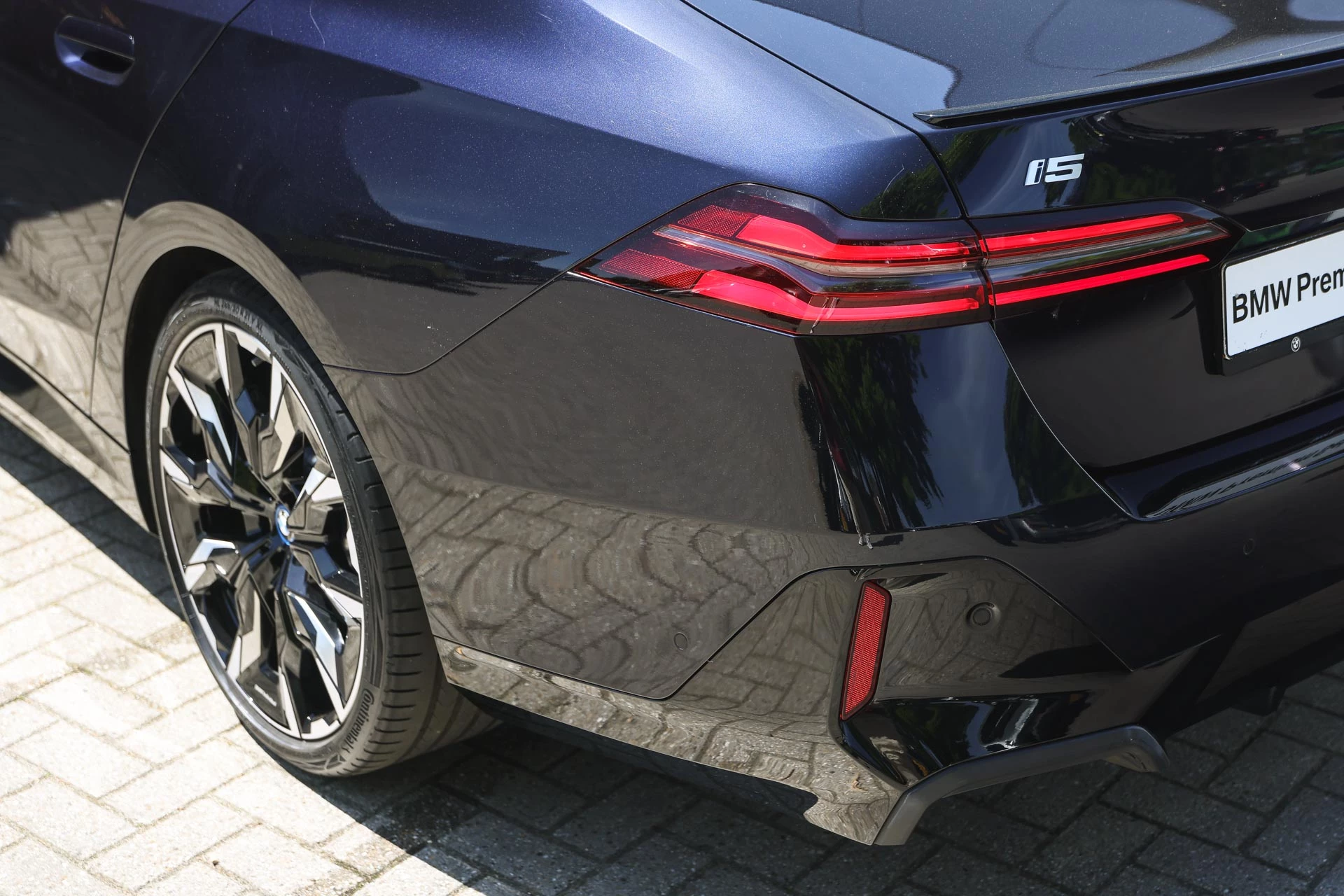 Hoofdafbeelding BMW i5