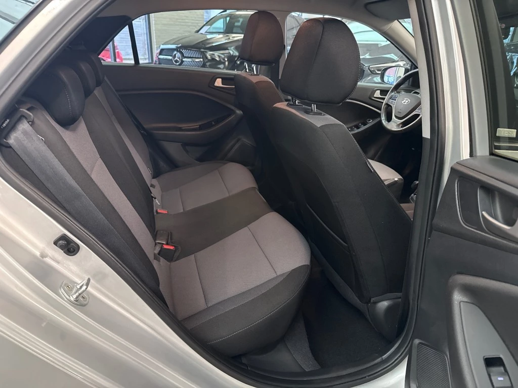 Hoofdafbeelding Hyundai i20