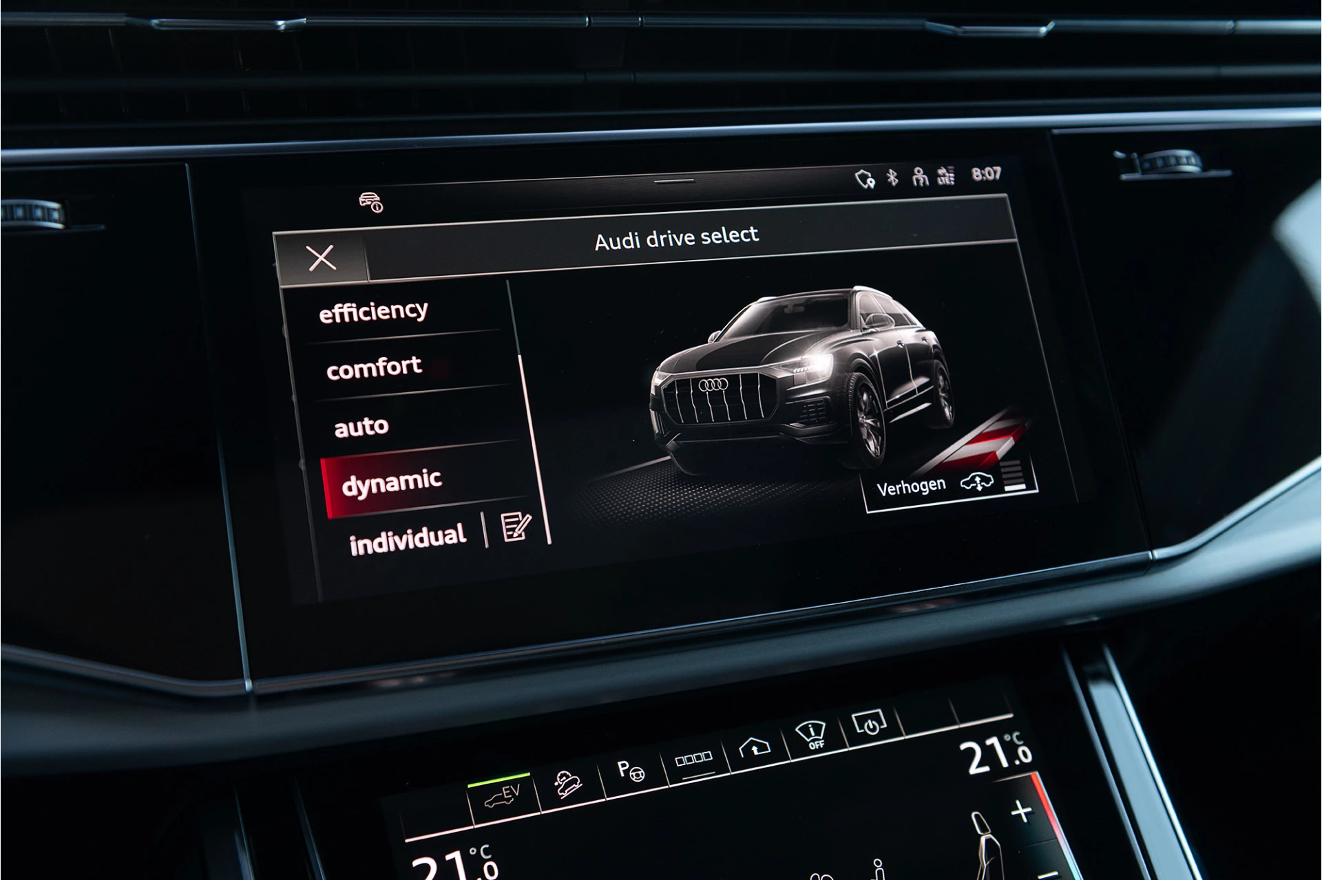 Hoofdafbeelding Audi Q8
