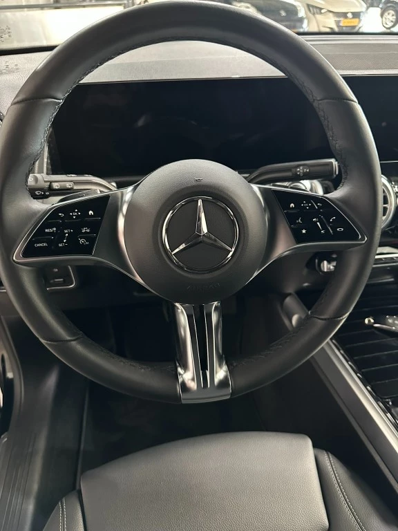 Hoofdafbeelding Mercedes-Benz EQB
