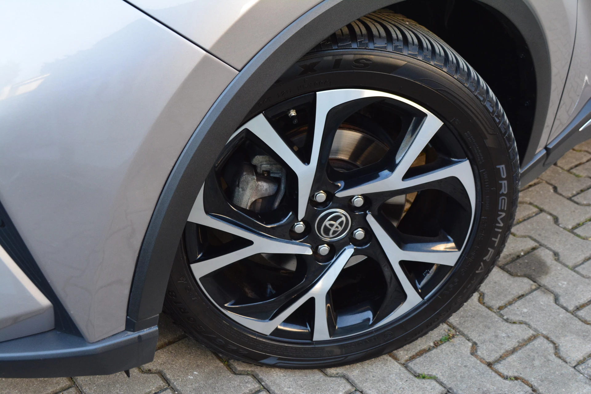 Hoofdafbeelding Toyota C-HR