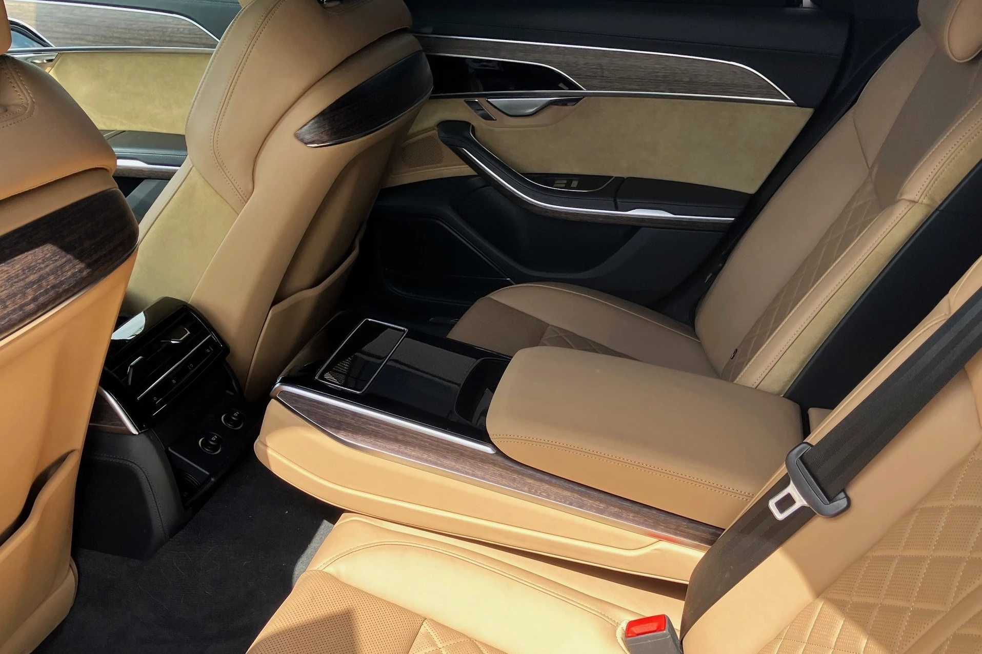 Hoofdafbeelding Audi A8