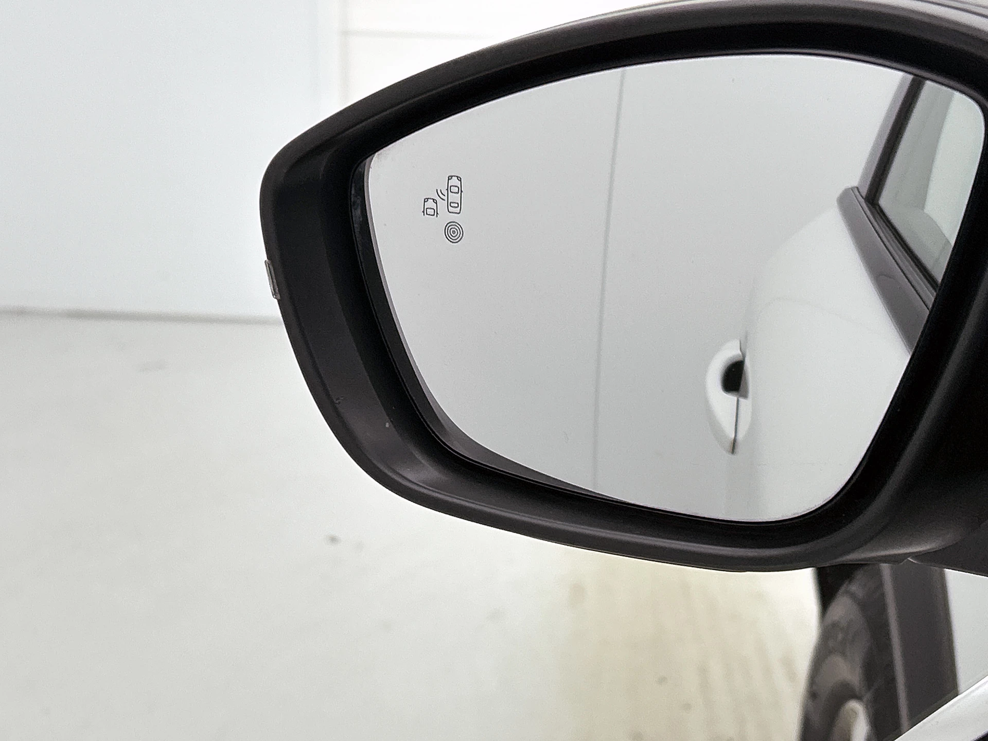 Hoofdafbeelding Peugeot e-2008