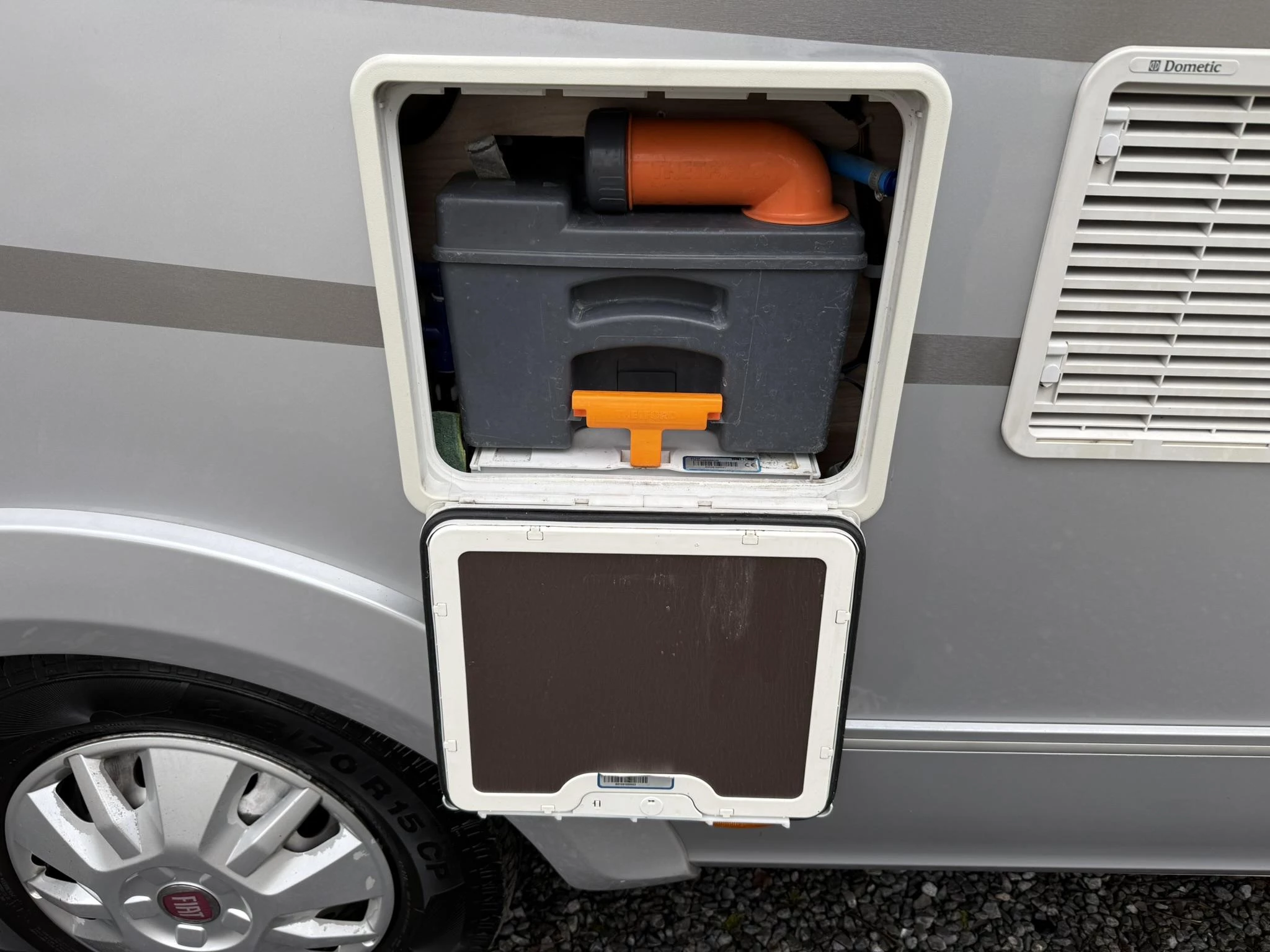 Hoofdafbeelding Adria Matrix m 670 sc