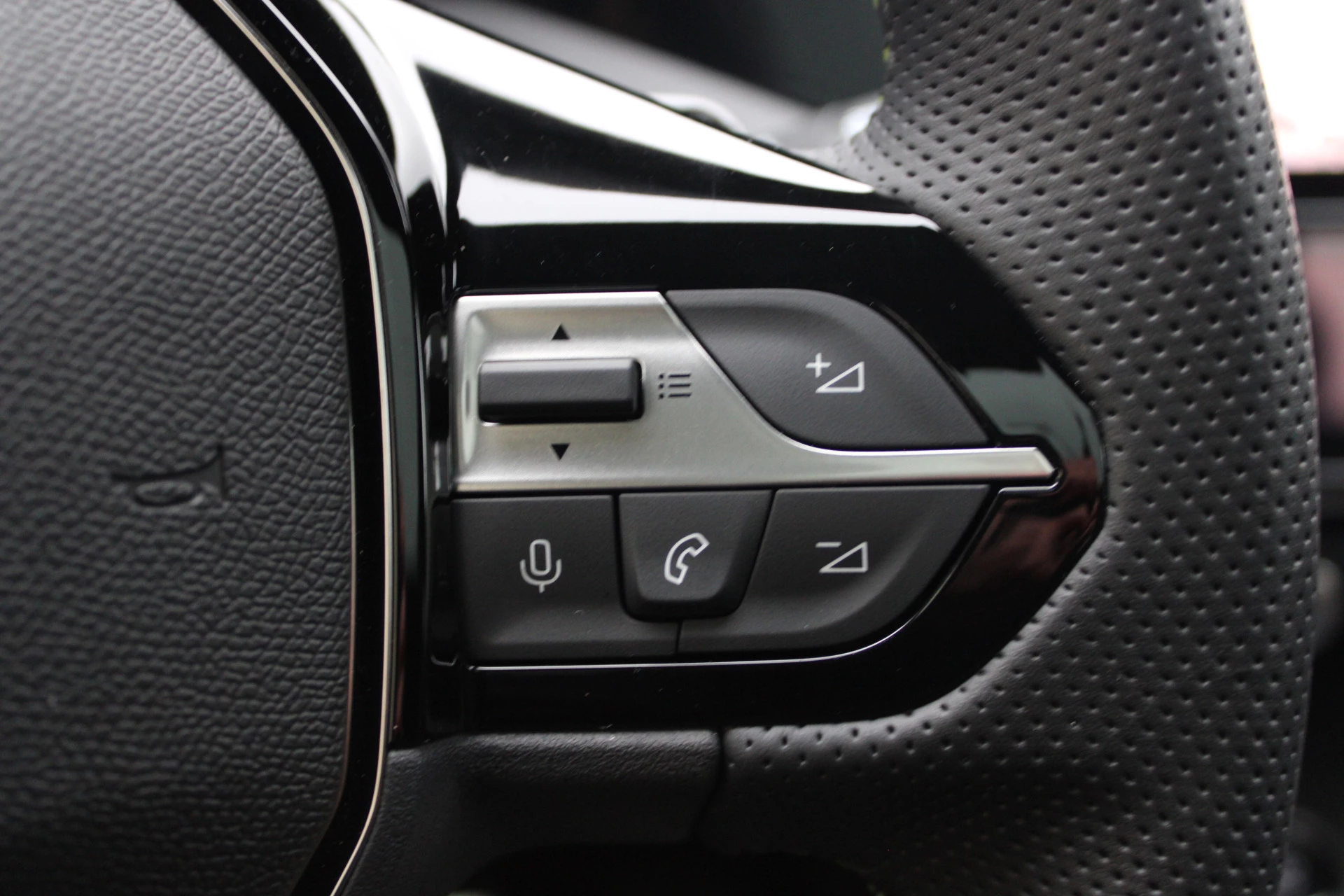 Hoofdafbeelding Peugeot 408