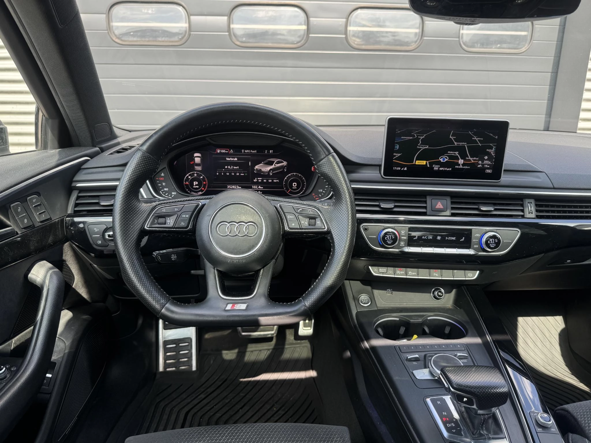 Hoofdafbeelding Audi A4