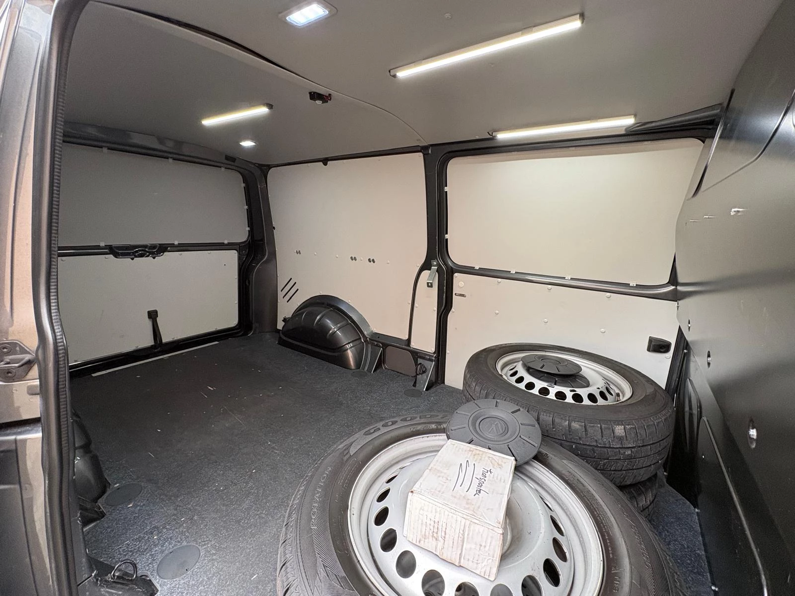 Hoofdafbeelding Volkswagen Transporter