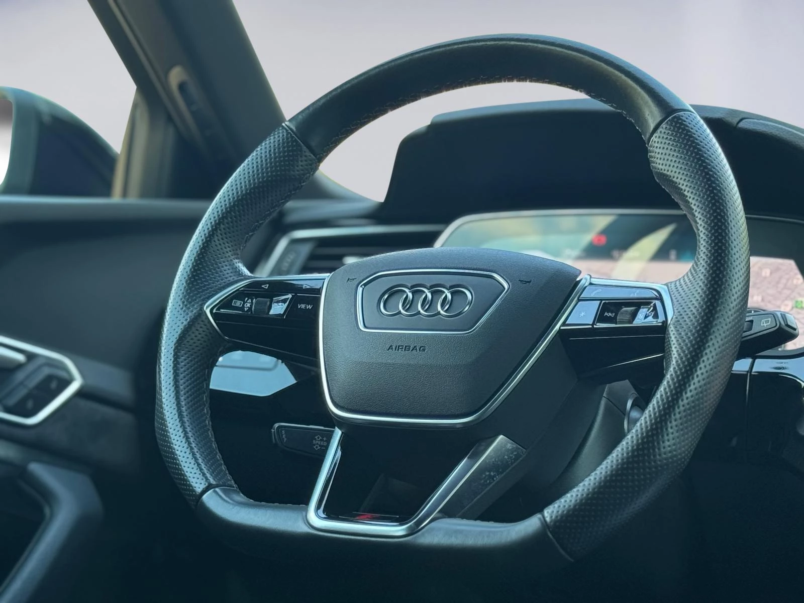 Hoofdafbeelding Audi e-tron