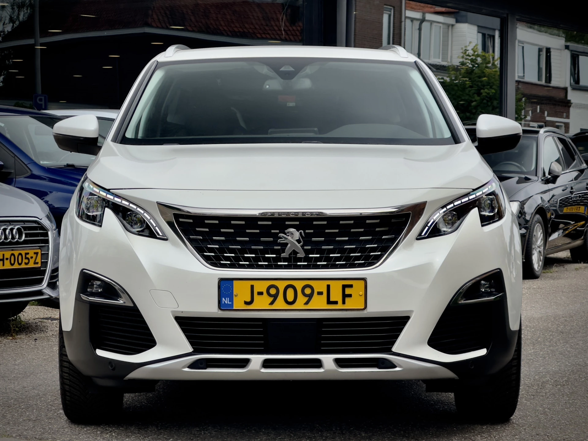 Hoofdafbeelding Peugeot 5008