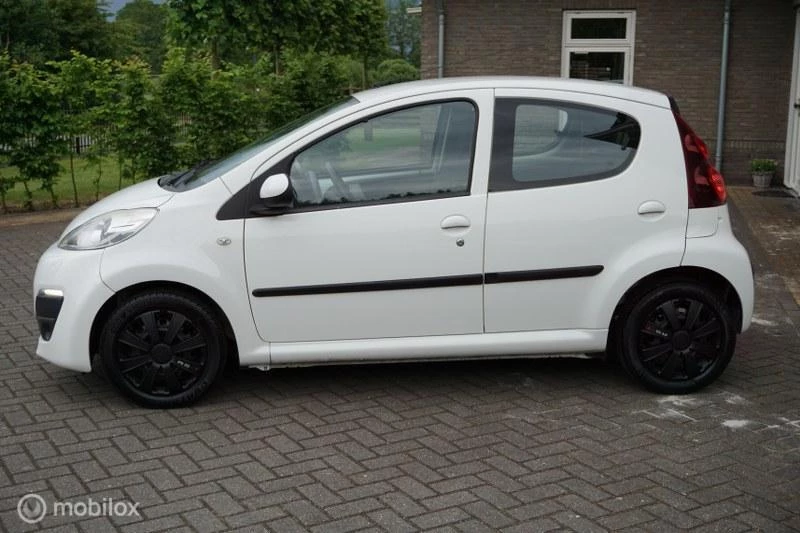 Hoofdafbeelding Peugeot 107