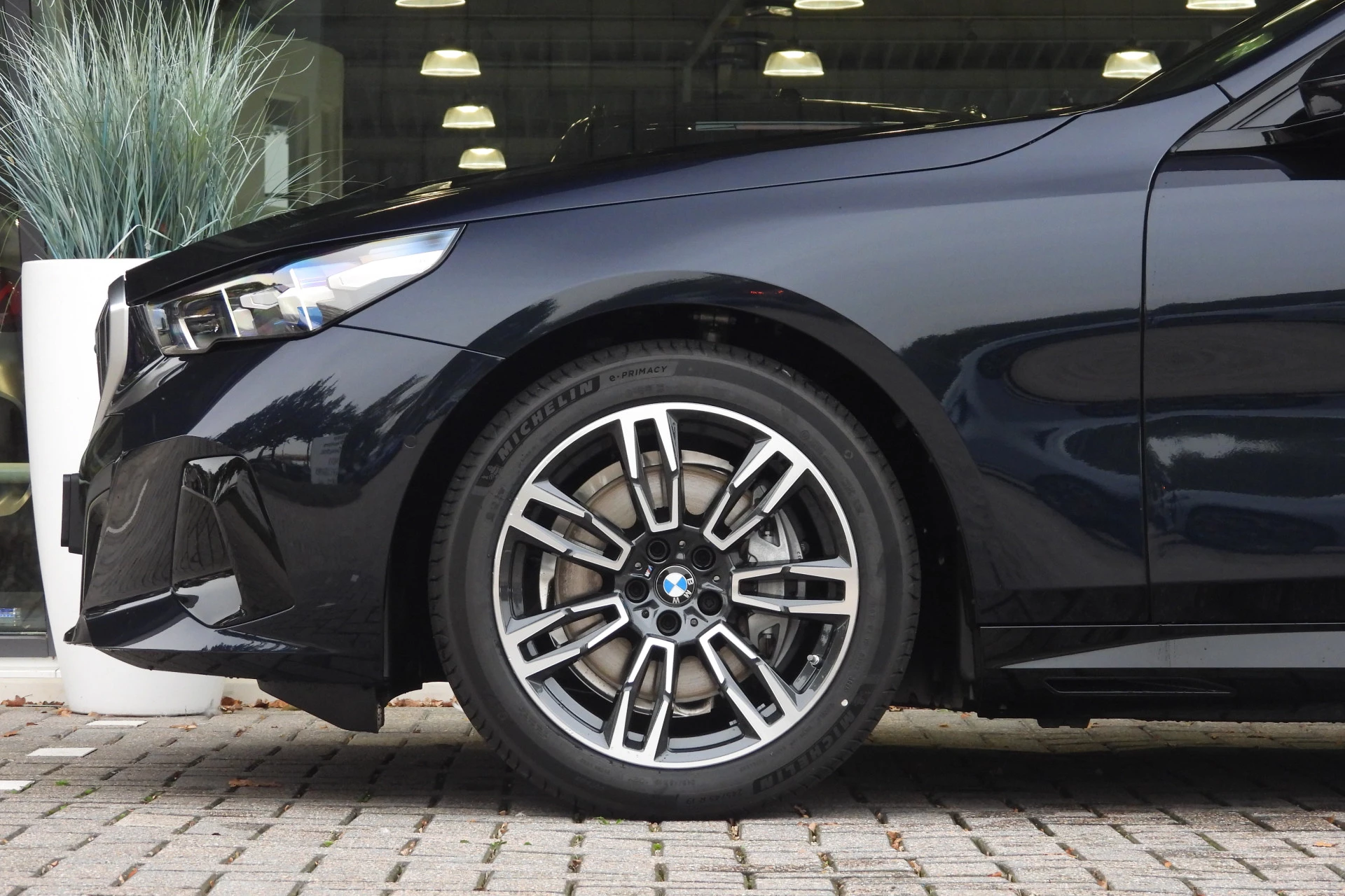 Hoofdafbeelding BMW i5