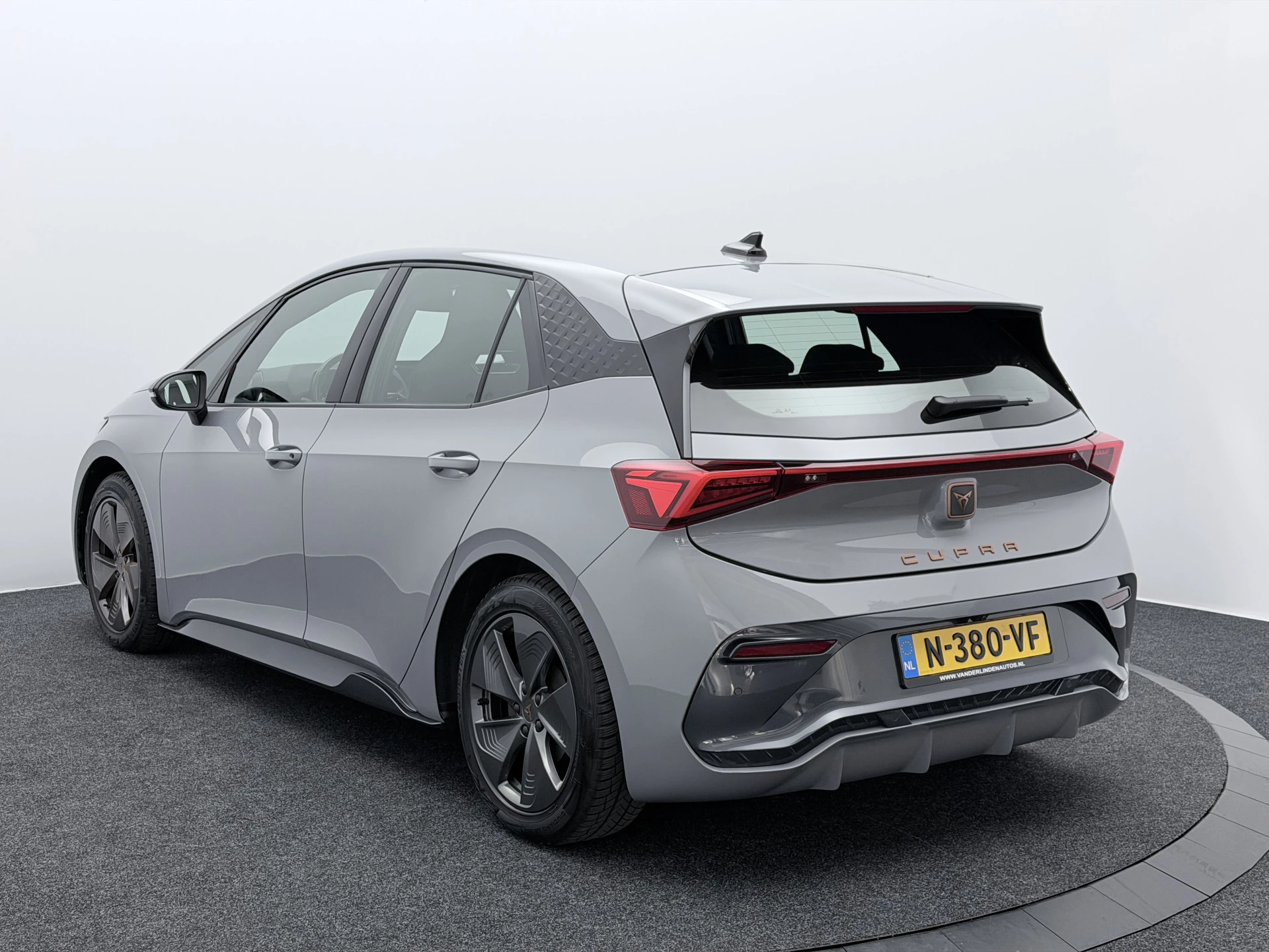 Hoofdafbeelding CUPRA Born