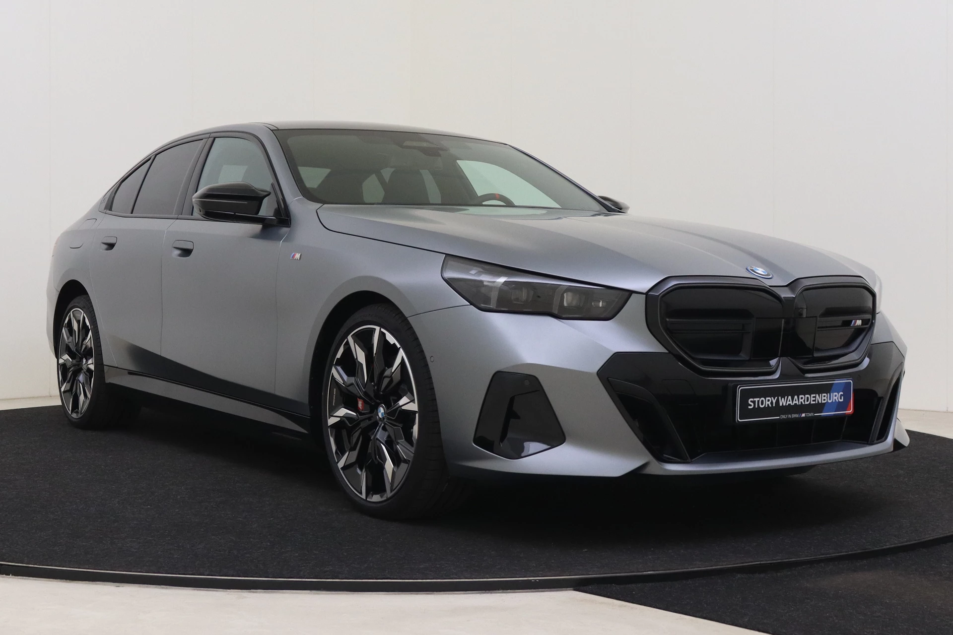 Hoofdafbeelding BMW i5